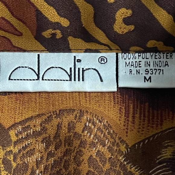 Dalin 2pc Women Button Up Blouse and Tee Leopard/Cheetah Animal Print Sz Med - Picture 7 of 11